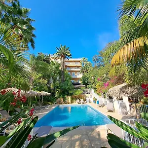 Veles Aparthotel Cannes